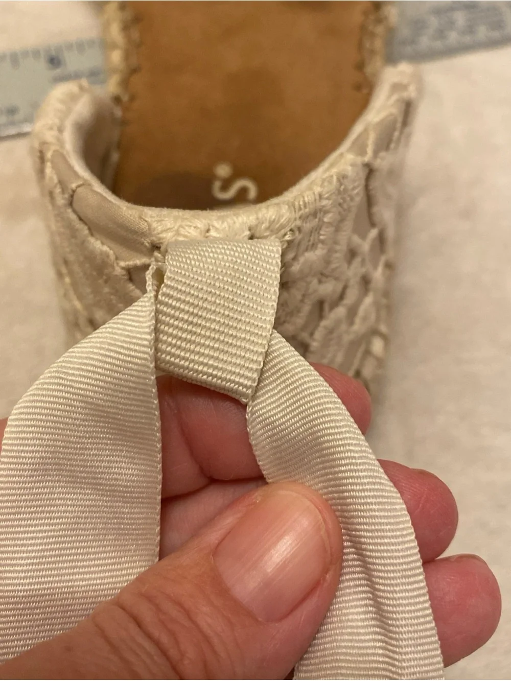Toms Katalina Ivory Cream Floral Crochet Lace Espadrille Wrap-Ankle Flats